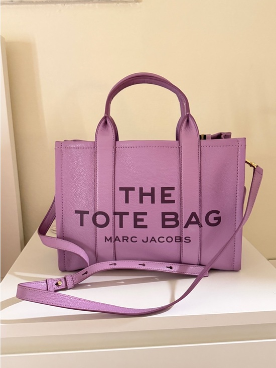 Marc Jacobs Handbags - Marc Jacobs Lavender Purple 'The Tote Bag' Leather Tote